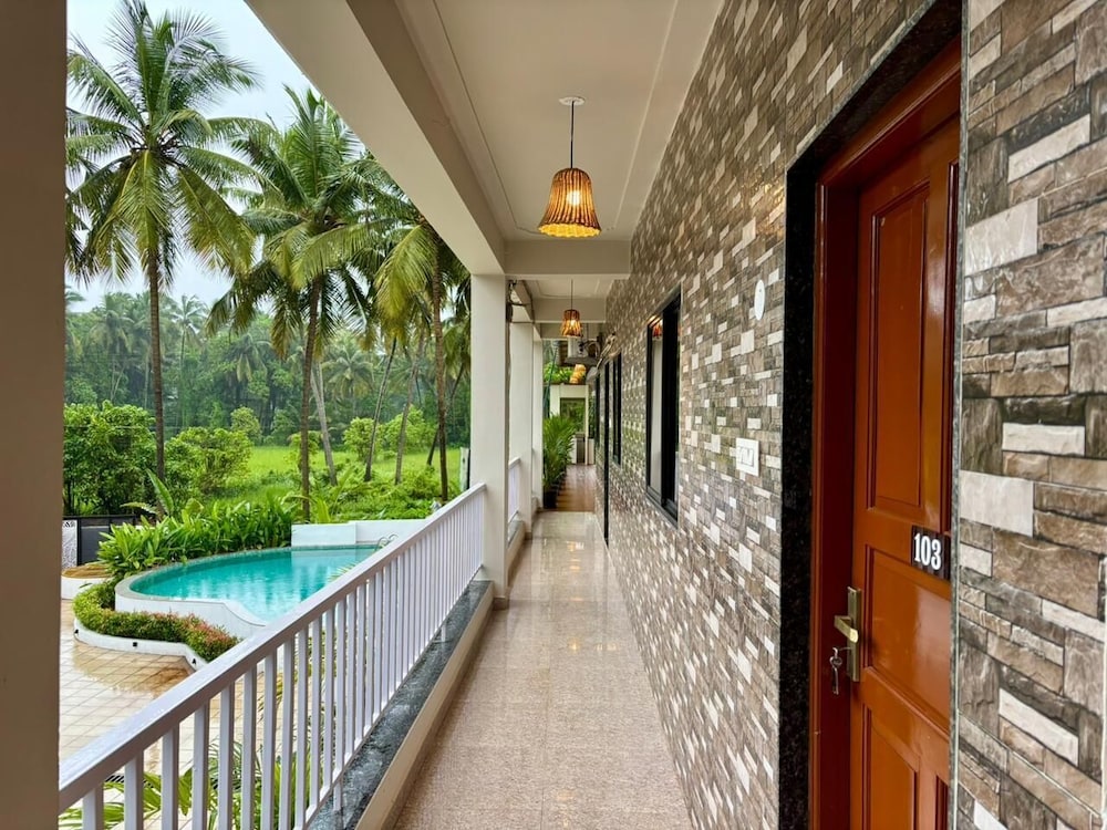 Zuna Stayz Morjim Goa