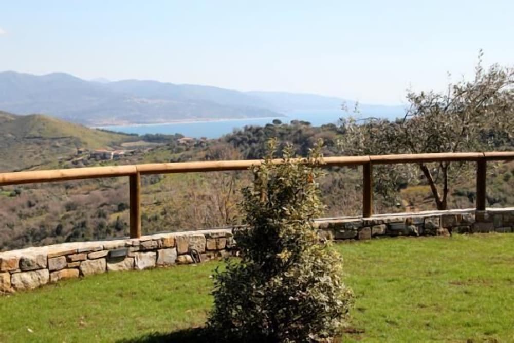 Terre di Mezzo Country House