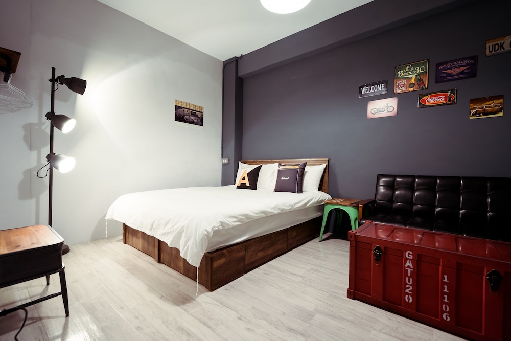 A Room Time
