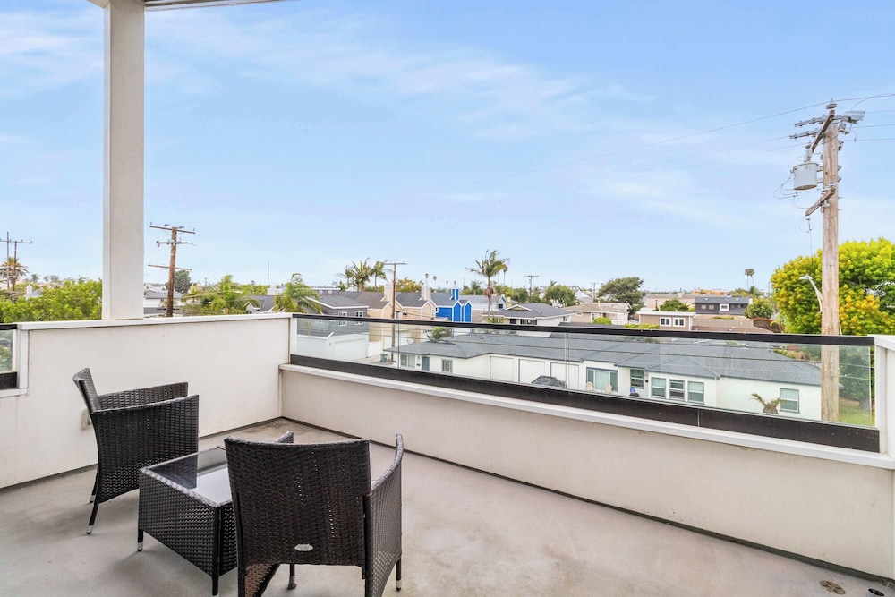@ Marbella Lane - Luxi 4BR Haven w/ Skyscape Views