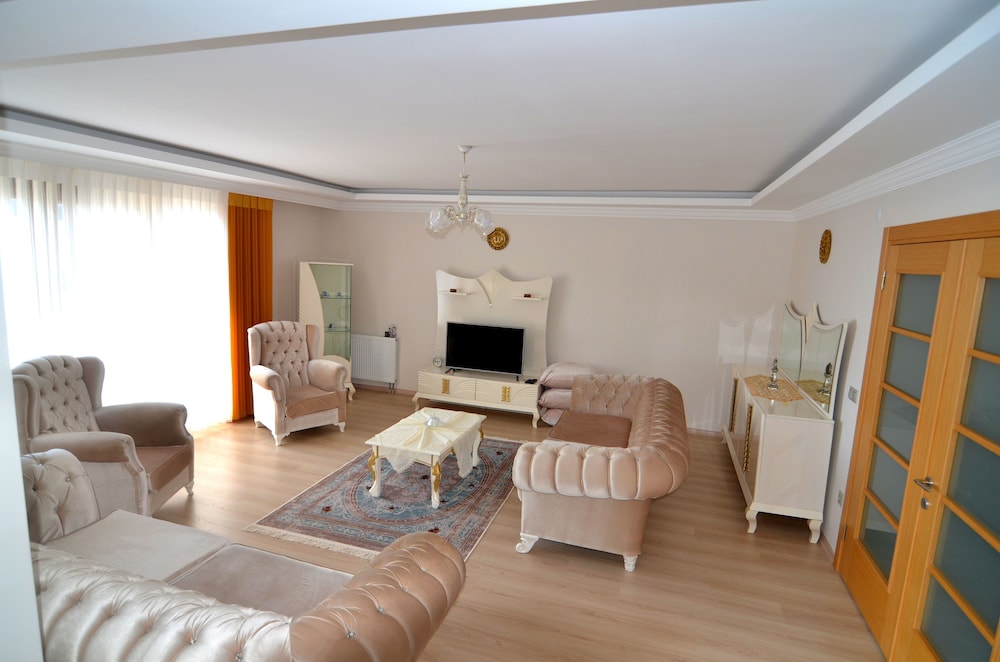Elite Suite