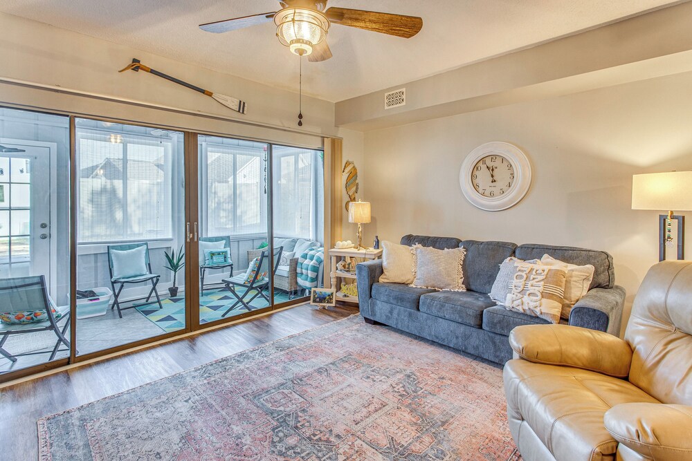 1 Mi to Ocean: Condo in North Myrtle Beach