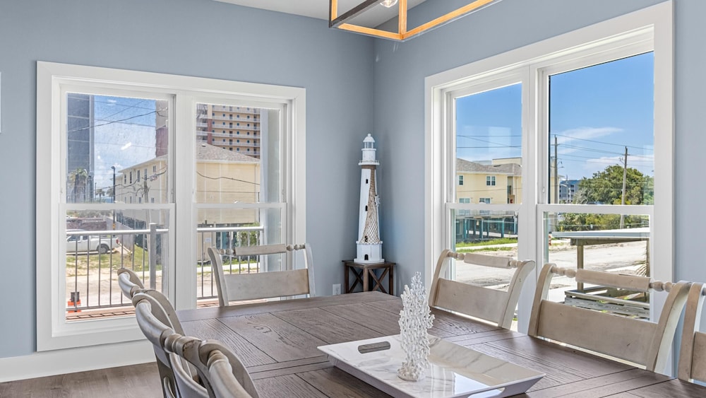 Dreezy's Hideaway by Southern Vacation Rentals