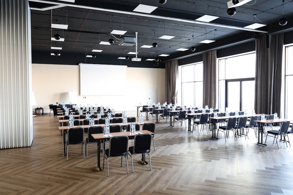 meeting & event spaces