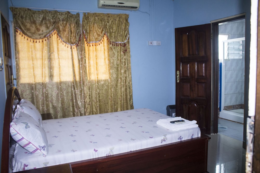Adinkra Lodge
