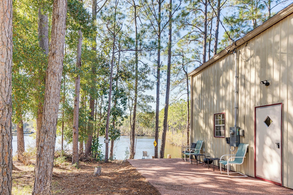 Fishing Dock: Waterfront Pensacola Retreat
