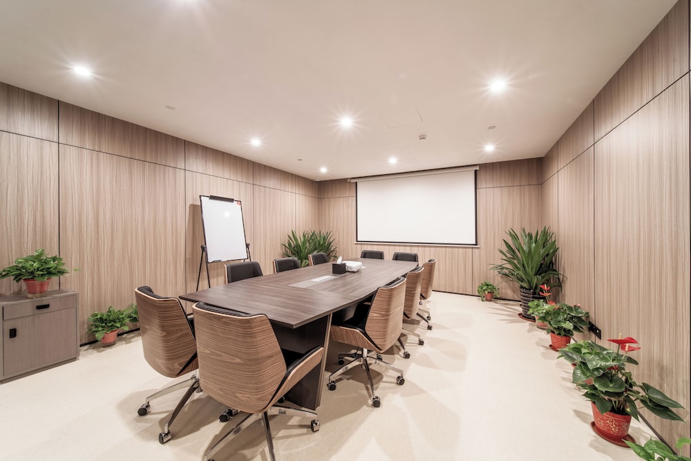 meeting & event spaces
