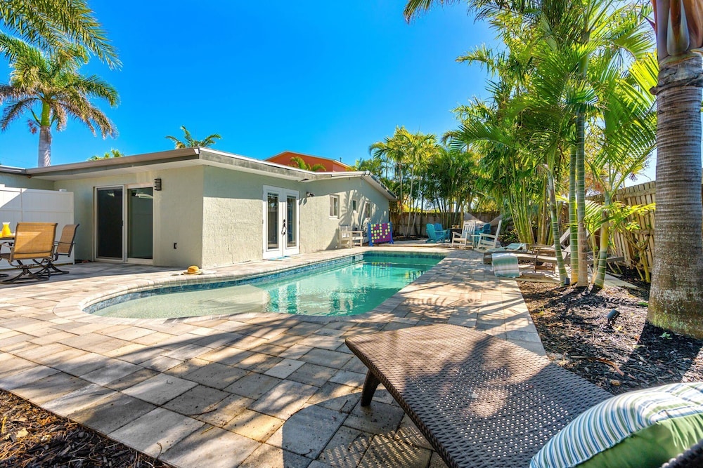 121 Atlantic Blvd