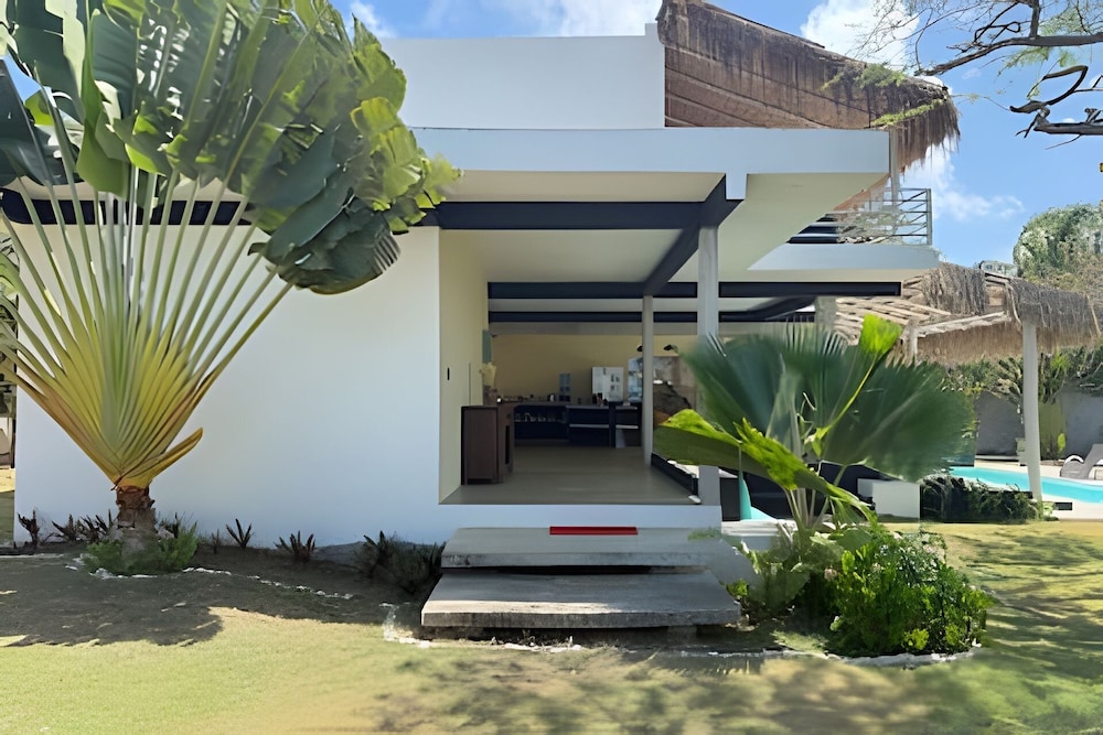 Oceana Suites Casa Algaroba