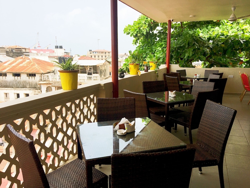 Red Sun Hotel