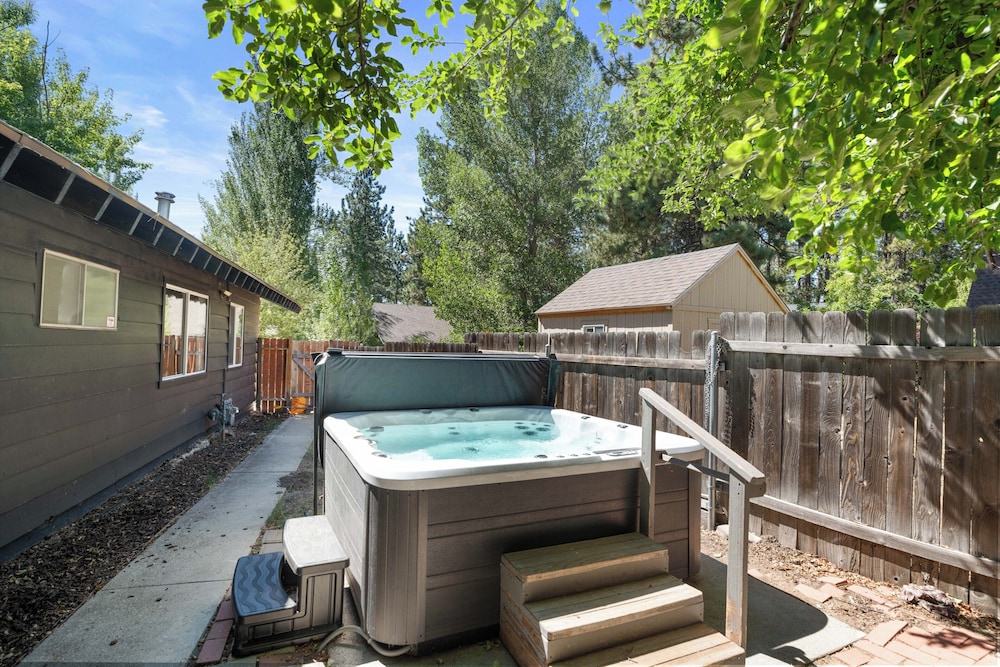 Fox & Swan Chalet