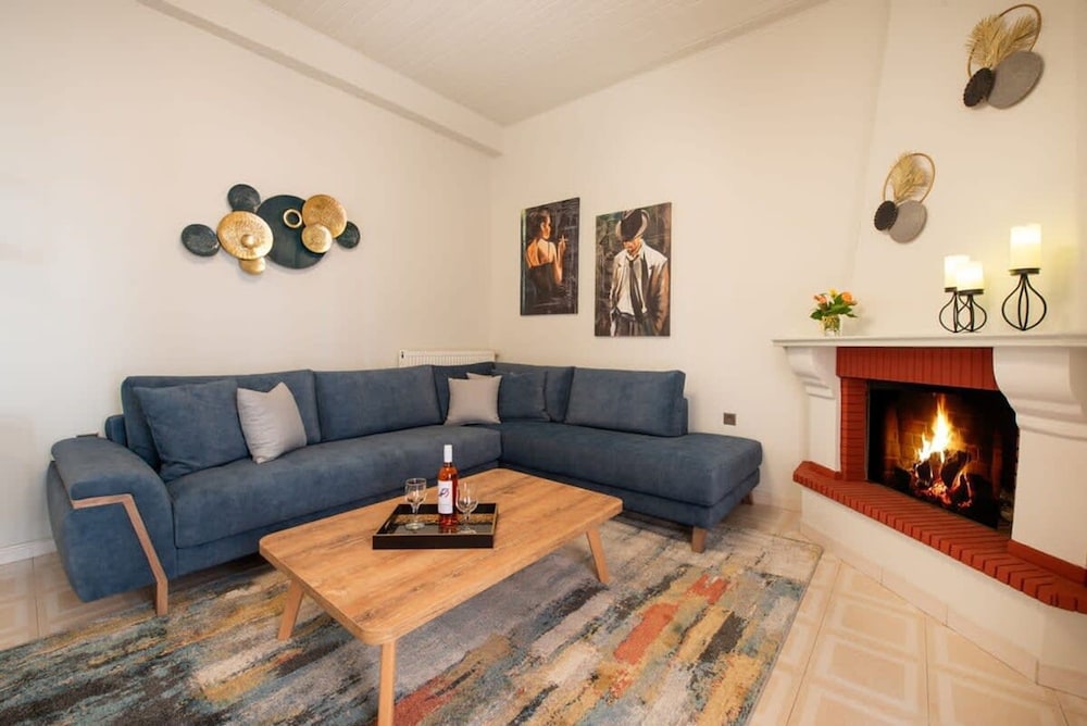 Dolce Favola Nomad Casa - Kalamata s City Getaway