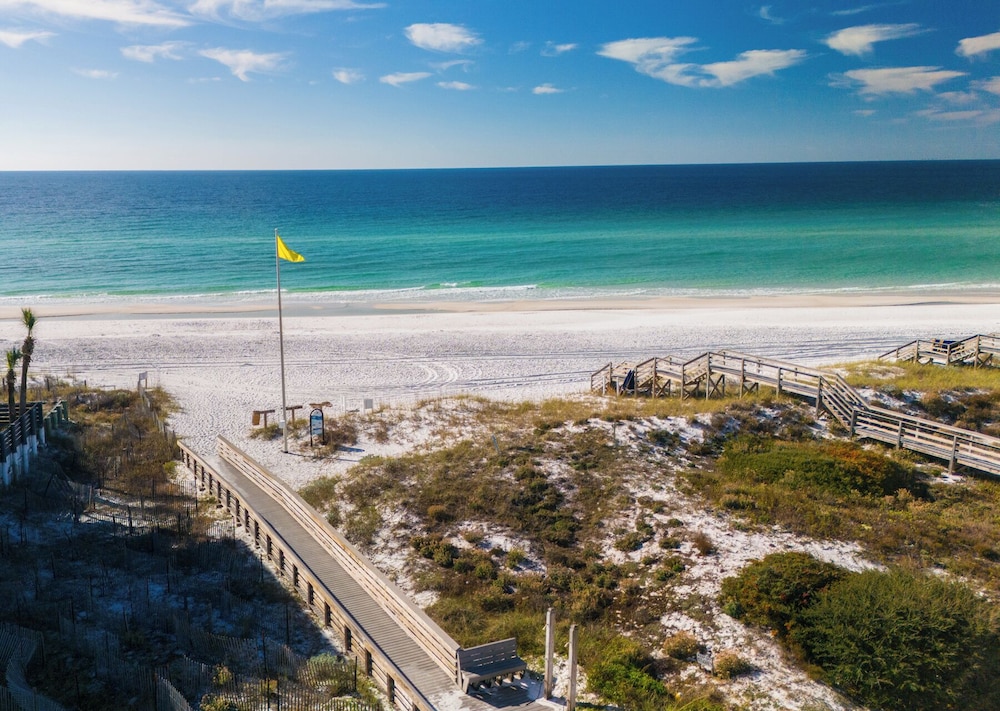 Beachside Villas 811