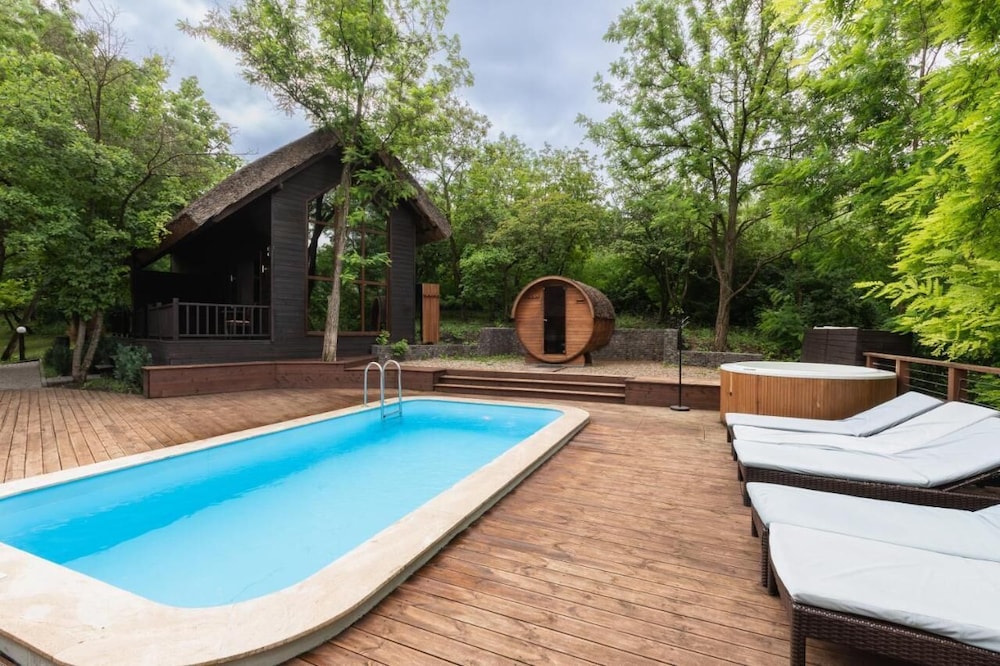 Tree House Relax Park
