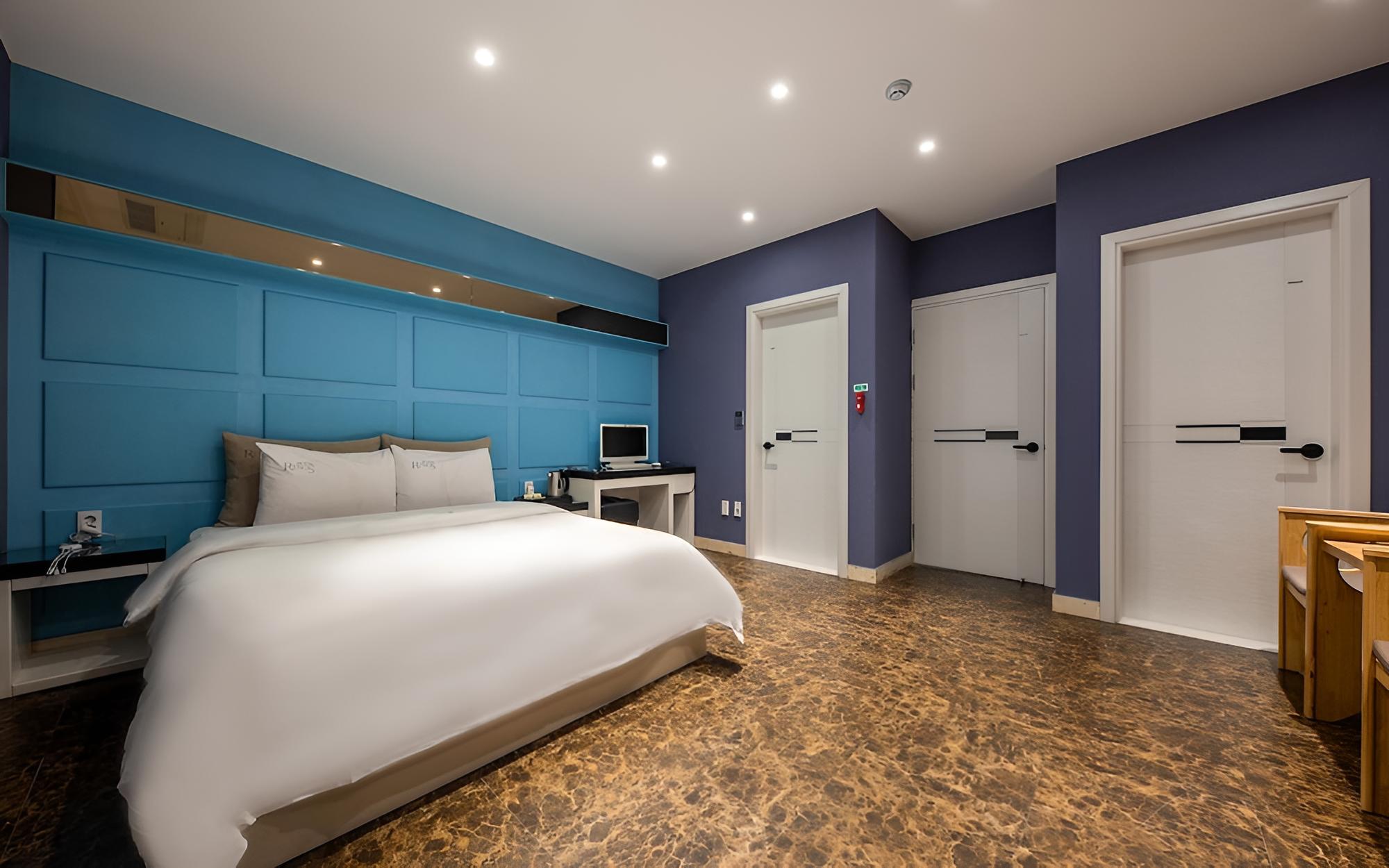 Photo 7