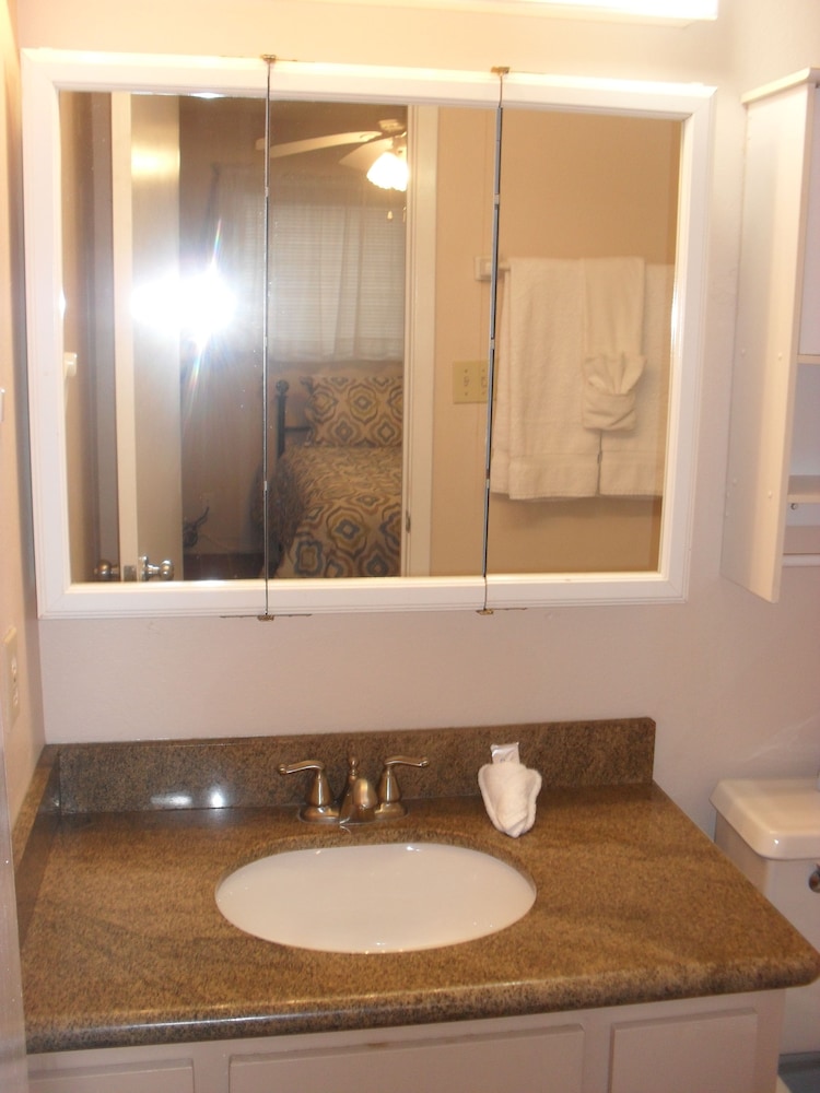 By The Sea Gulf View Deluxe Condo