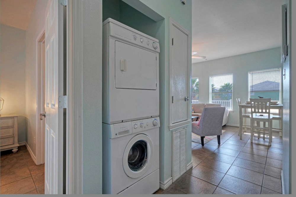 9 Costa Bahia Condos Sleeps 48 + Pool Minutes to the Beach