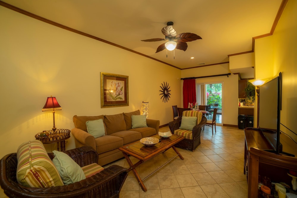 Veranda 5F - 2 bdr 2 Bath
