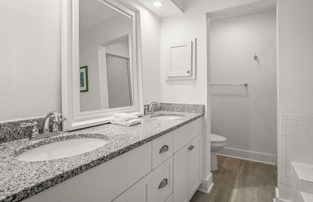 Beautifully Updated 3-bed, 2-bath Oceanfront Retreat