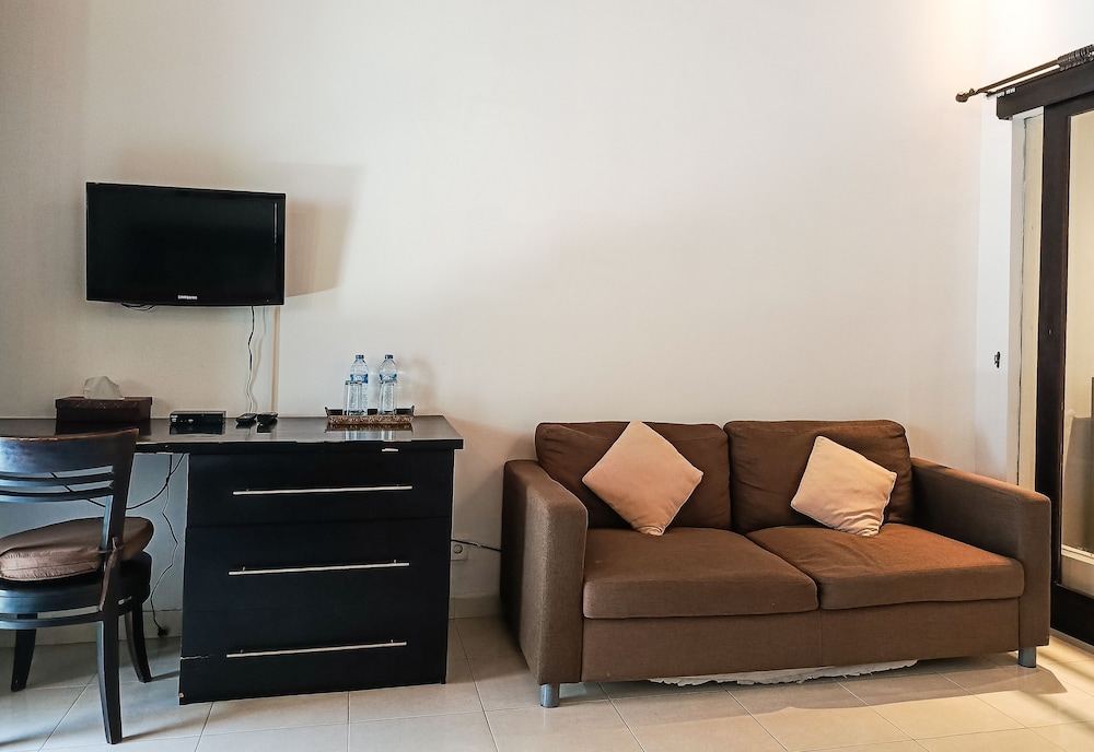 Tanjung Lima Hotel Legian