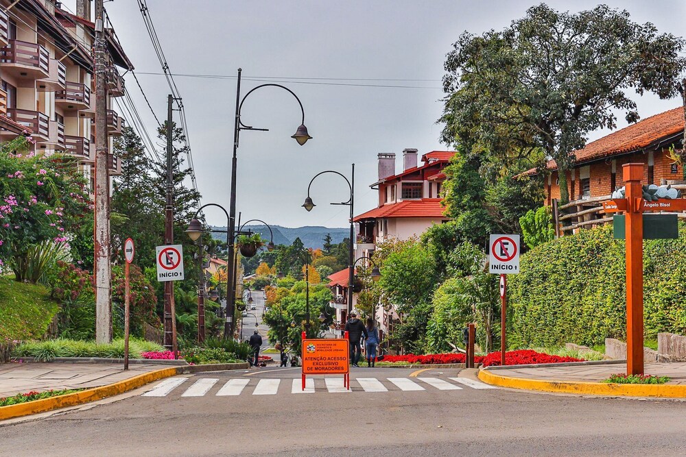 LOCAR-IN GRAMADO- Residencial Altos da Colina view 5