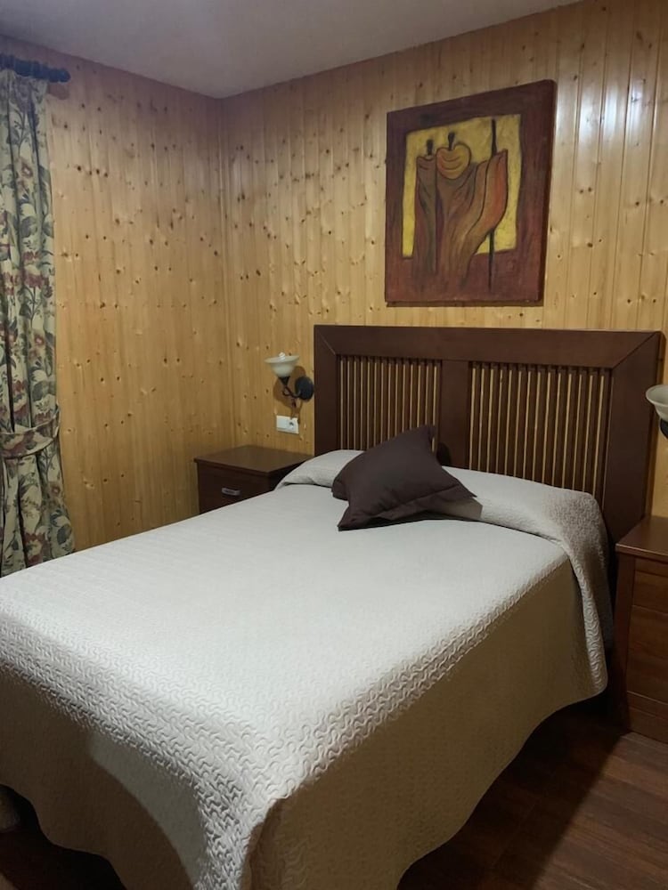 Hostal - Camping Ciudad de Cáceres