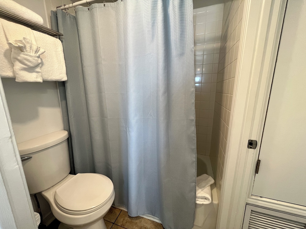 Surfside Shores by Southern Vacation Rentals