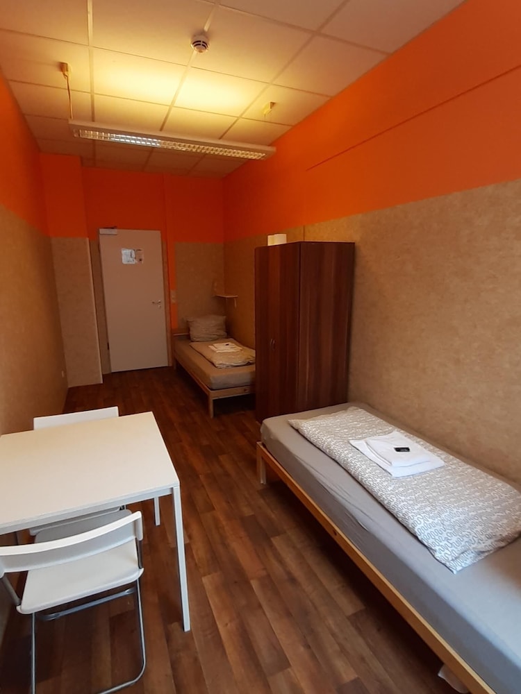 2-Rent Group Hostel Zimmer&Apartments GKP2