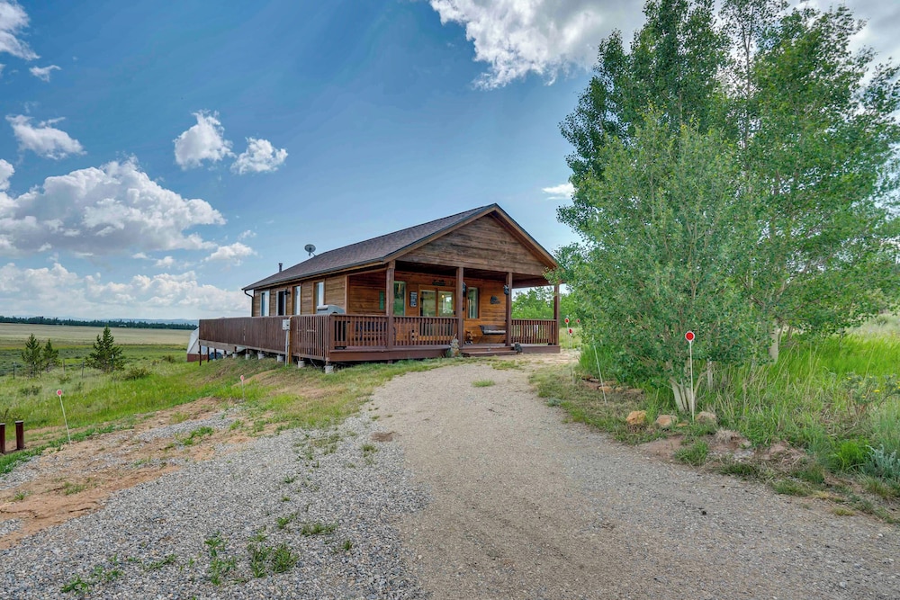 24-00050 Mtn Views & Deck: Fairplay Cabin