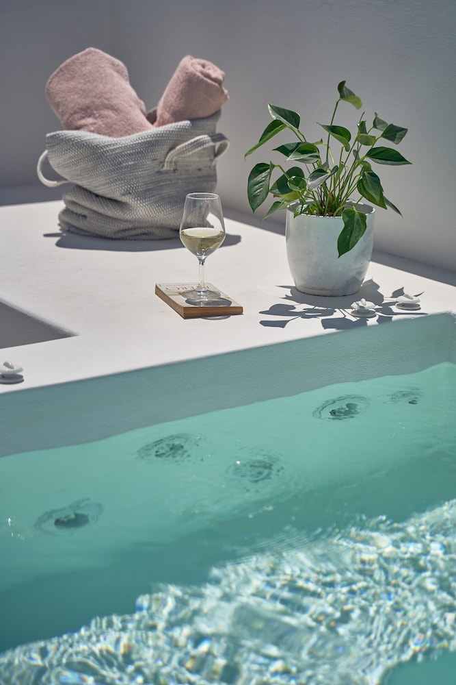 Nova Luxury Suites