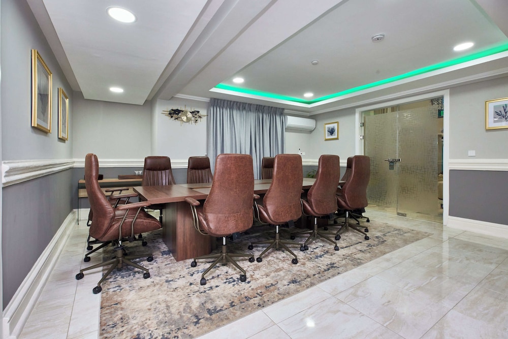 meeting & event spaces
