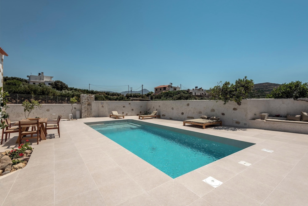 Villa Froudi