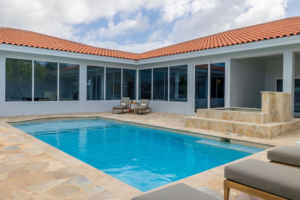 The Court Villa - 8 Bed 8 5 Bath