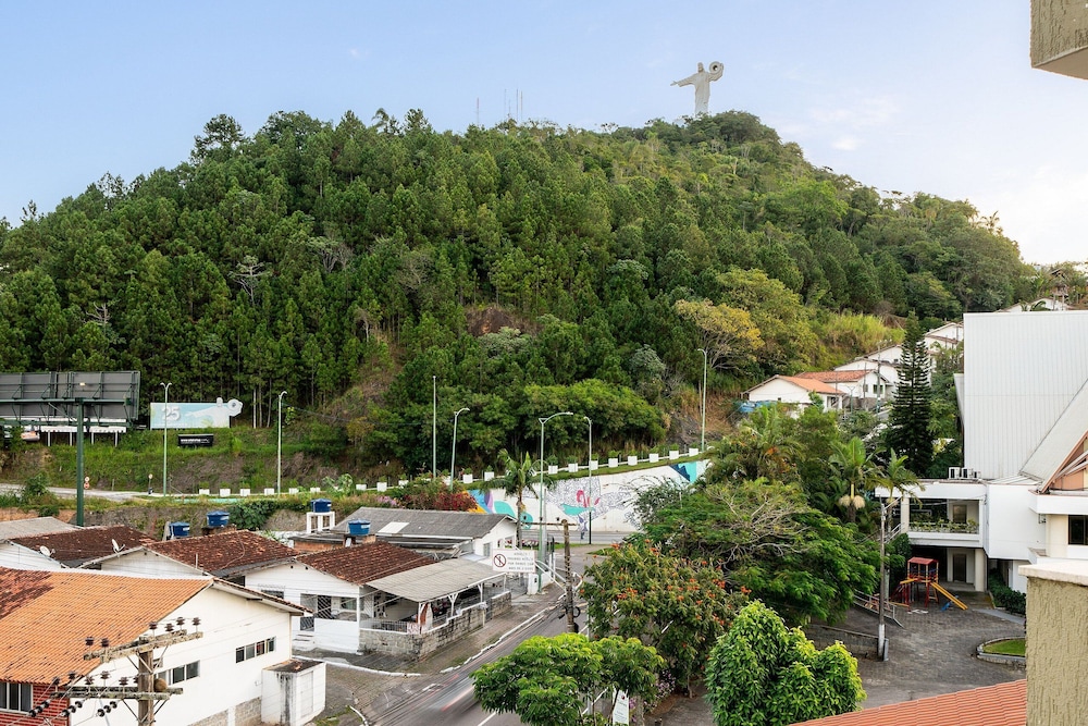 Apt 750m fr th Beach Privileged Location BC Jda402