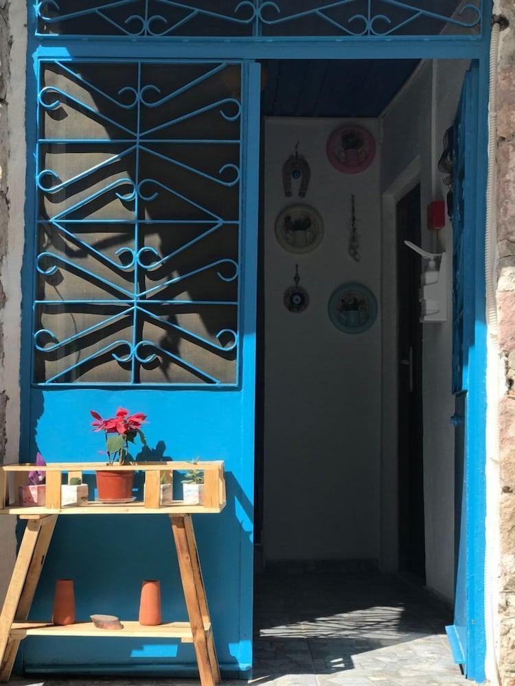 Ayvalik Moda Pansiyon - Image 27