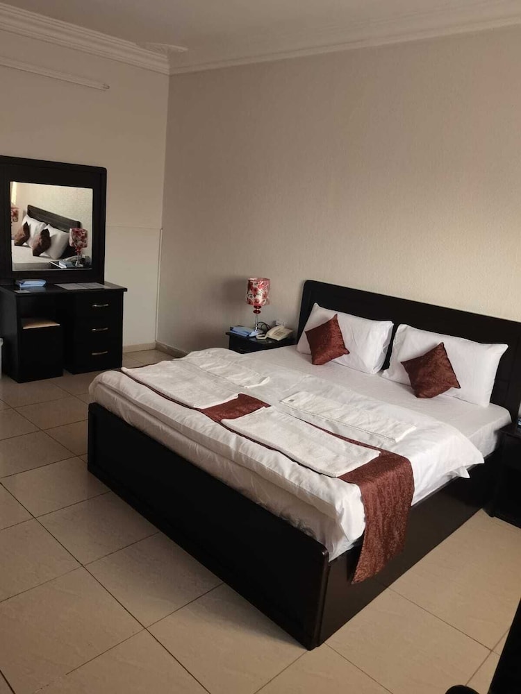 Al Eairy Furnished Apt Al Madinah 3