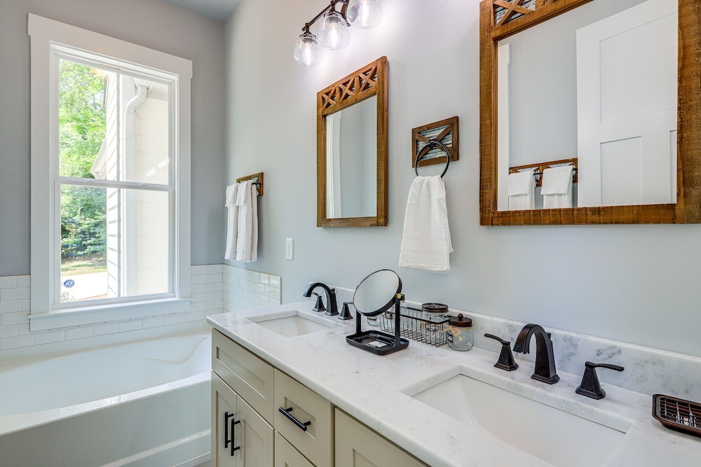 Quaint Newnan Vacation Rental Near State Park!