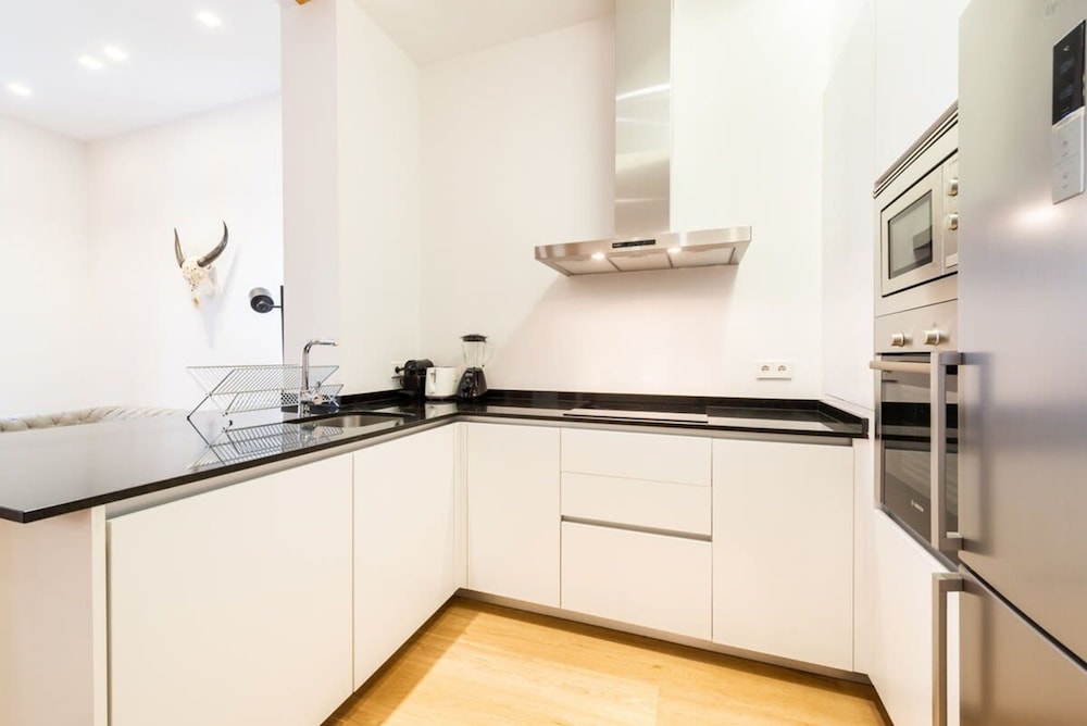 Barco Design 1-bedroom apt in Malasa a