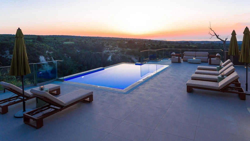Dim Luxury Villa - With Private Pool view 4