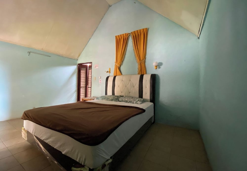 Roman Sinasi Hotel