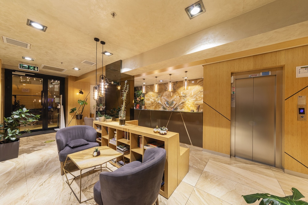 Ayramin Deluxe Hotel - Image 12