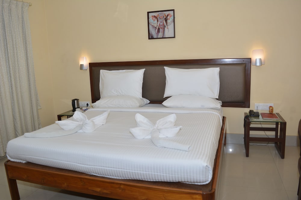 Hotel Golden Anchor Dhamara
