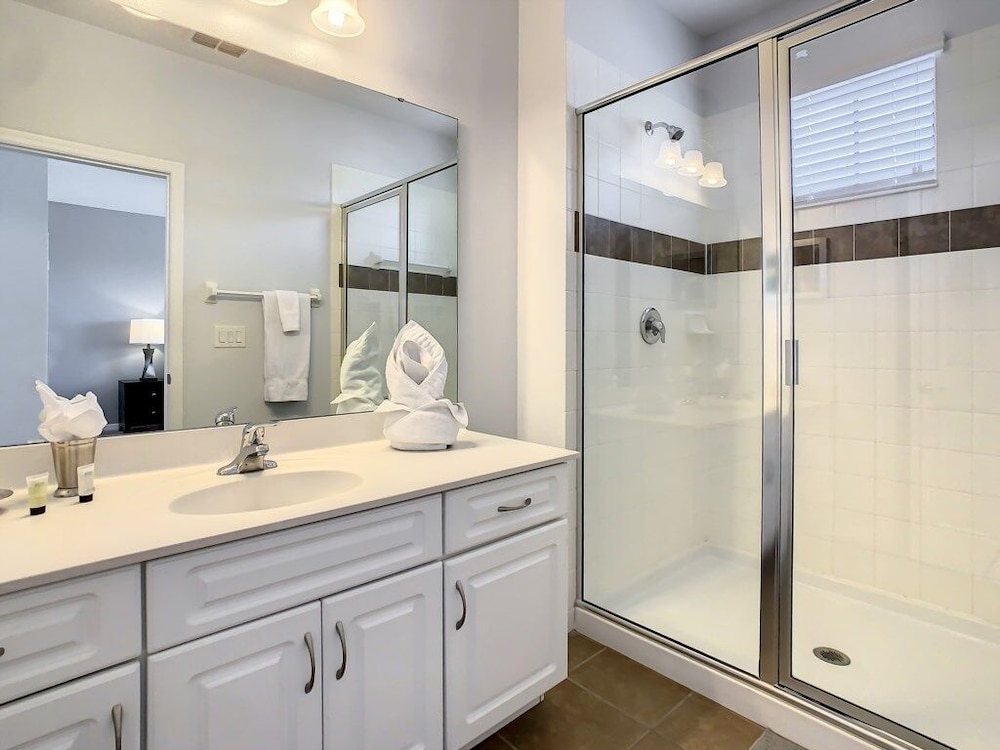 Luxury Villa W/ Private Pool, Golf Resort Amenities & Near Disney 5 Bedroom Villa