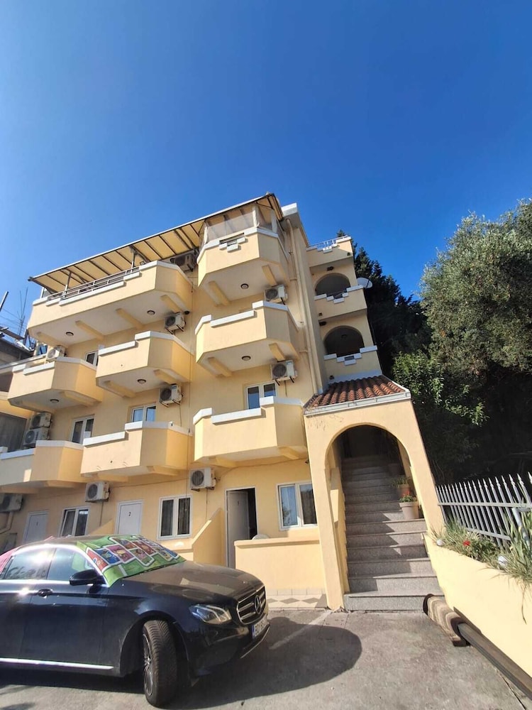 Sunlight Apartments Becici