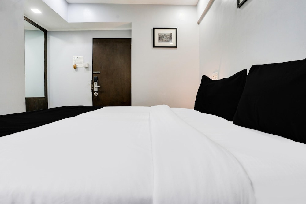 Cozy Stays at Andheri Near Mumbai Airport