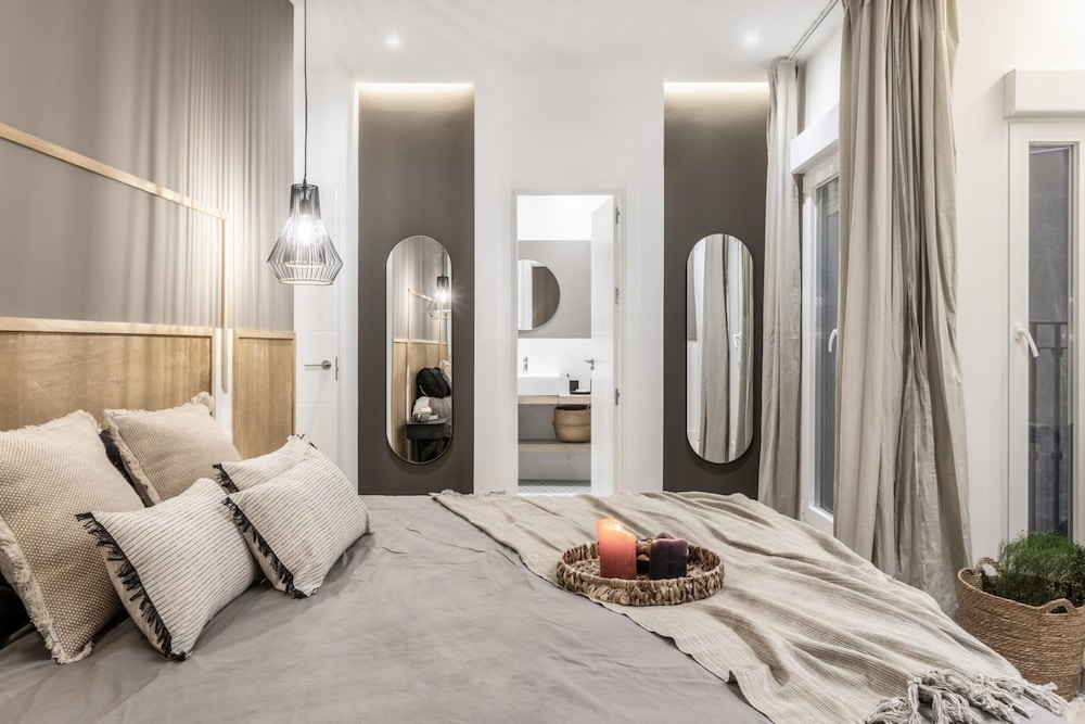 Ojen - 4 Bedrooms in Trafalgar