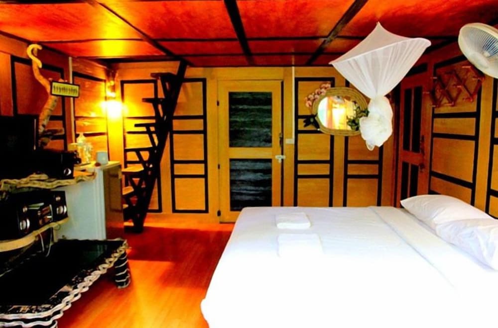 Khao Sok Tree House