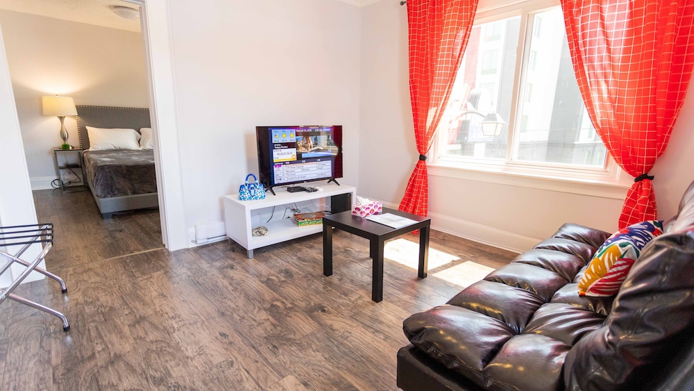 Clifton Hill Stays view 3