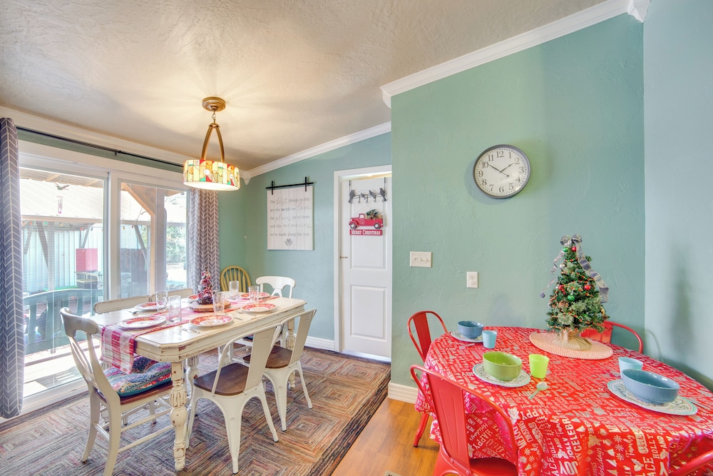 Families Welcome! Home w/ Playground in Kingston