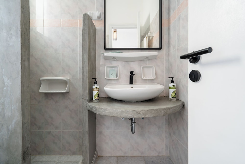 Diamantis studios apartments